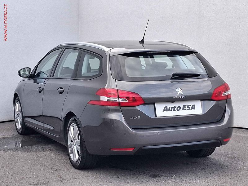 Peugeot 308 (2019) 1.5 HDi, Active, navi, kamera - fotka 6 z 19