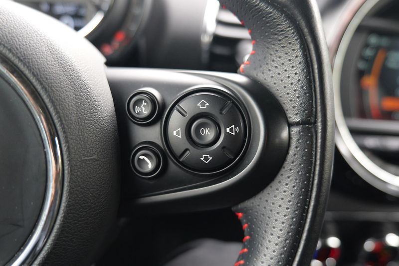 Mini Clubman 100 kW JCW paket LED Navi - fotka 25 z 40