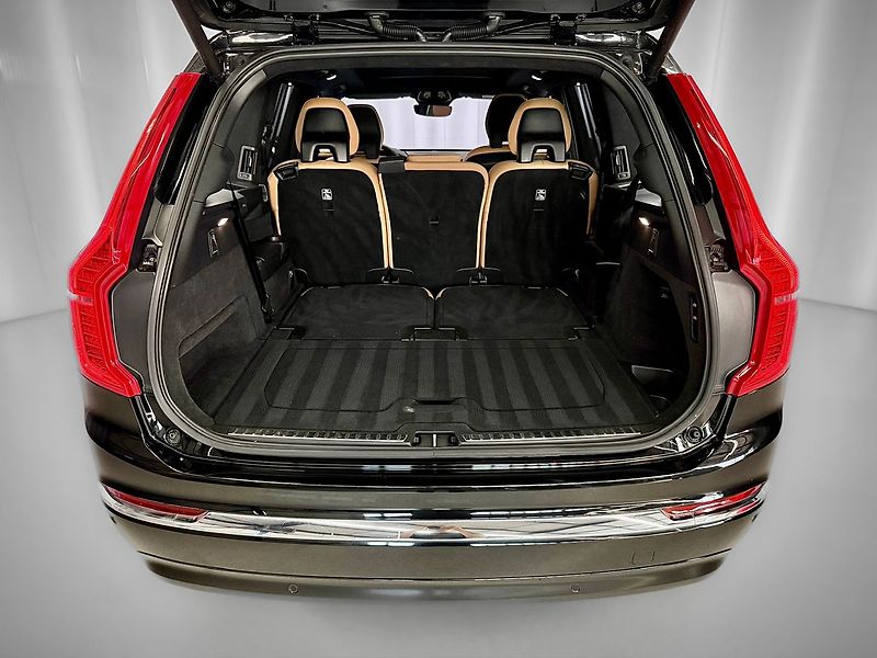 Volvo XC90 B6 AWD ULTIMATE BRIGHT, WEBAST - fotka 34 z 35