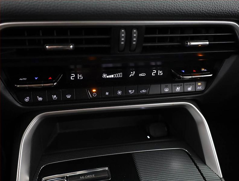 Mazda CX-60 (2024) e-Skyactiv D 3.3 - fotka 9 z 19