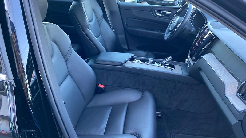 Volvo XC60 INSCRIPTION, T6 AWD RECHARGE, - fotka 7 z 33