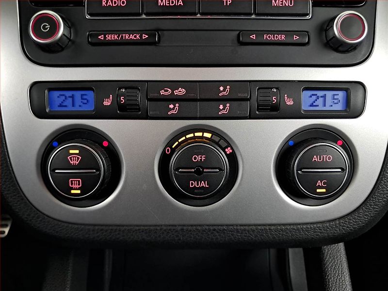 Volkswagen Scirocco (2009) 1.4 TSI, Tempomat - fotka 15 z 18