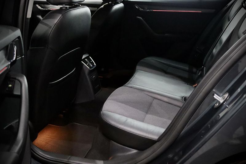 Škoda Octavia 3 FL Combi 1.4 TSI 110 kW DSG - fotka 18 z 43