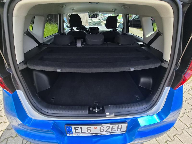 Kia e-Soul III 64,8Kw,500 km,tepelné čerp - fotka 5 z 9