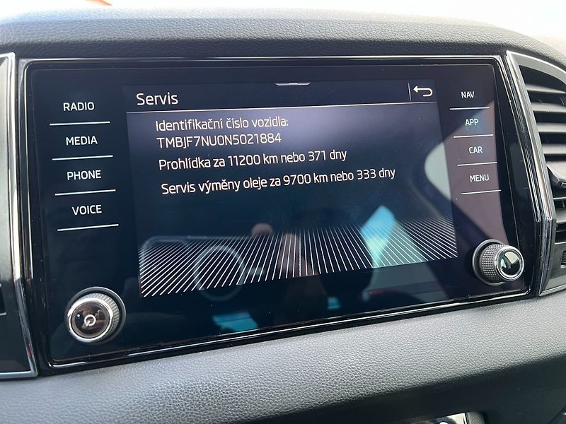 Škoda Karoq (2022) 2.0TDi Style+! Tažné! ČR+1.maj - fotka 26 z 42