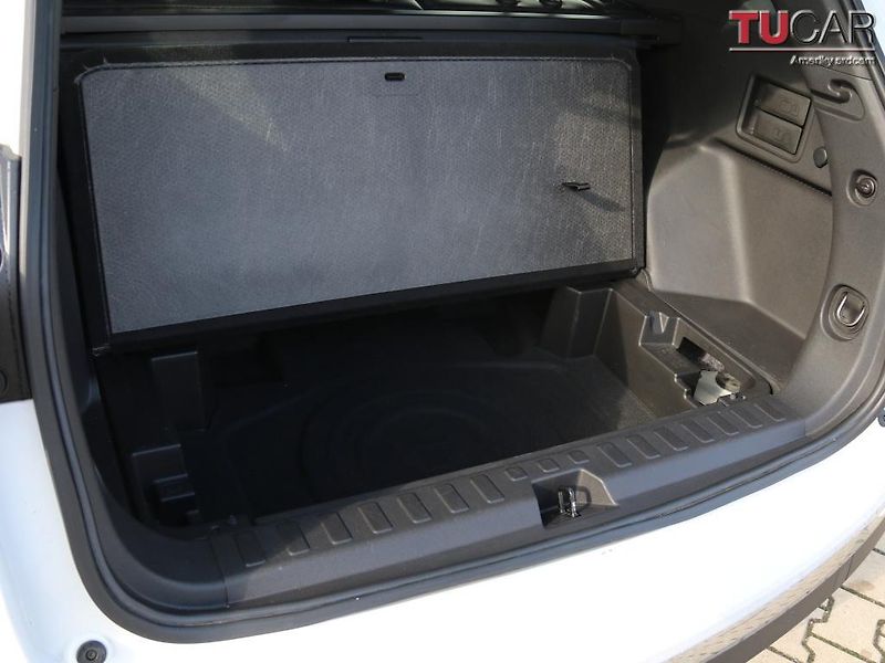 Chevrolet Equinox (2021) 1.6 Diesel AWD Automat  - fotka 7 z 37