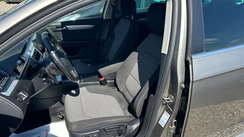 Volkswagen Passat (2013) 2.0TDI 125kW *ALLTRACK*DSG* - fotka 8 z 23