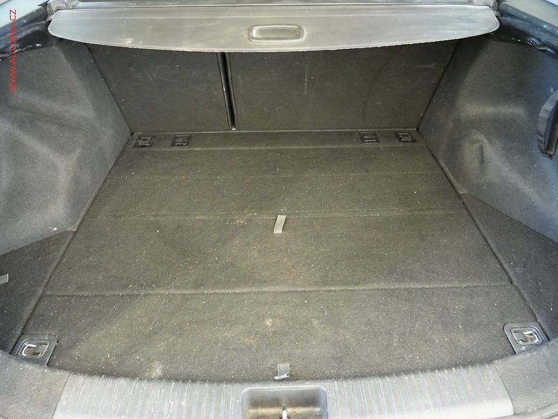 Kia Ceed (2013) 1.6GDi, ČR, AC, park.čidla - fotka 7 z 22
