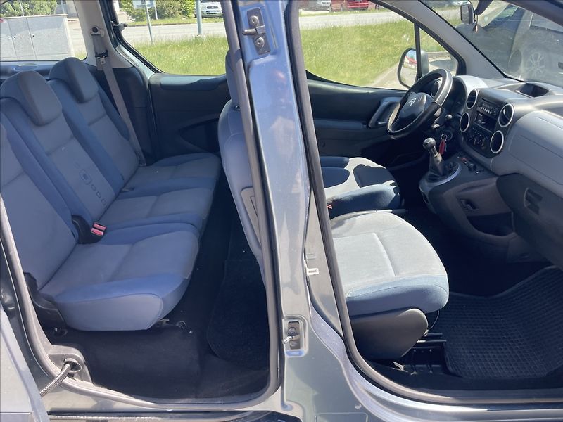 Citroën Berlingo 1,6 HDi 68kw Klima ESP Tažné - fotka 11 z 31