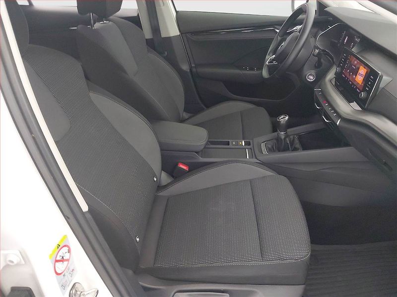 Škoda Octavia (2022) Ambition 2.0 TDI, Tempomat - fotka 9 z 20