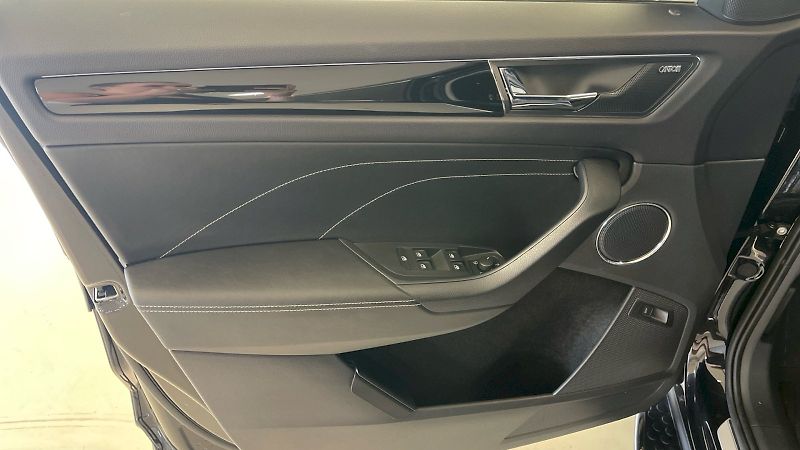 Škoda Kodiaq (2022) Laurin&Klement 2,0TDI 147Kw DS - fotka 12 z 35