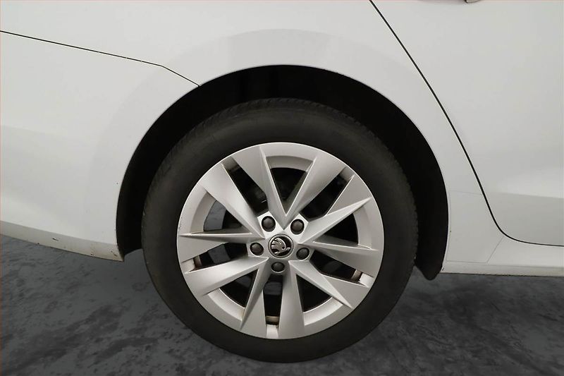 Škoda Octavia (2021) Style 2.0 TDI, Automat, ČR - fotka 12 z 18