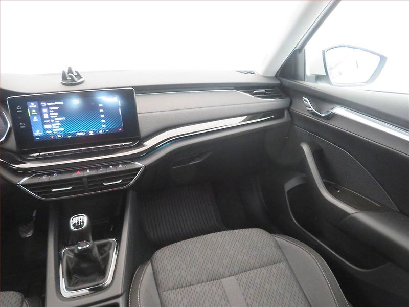 Škoda Octavia (2021) Ambition 2.0 TDI, Tempomat - fotka 8 z 15