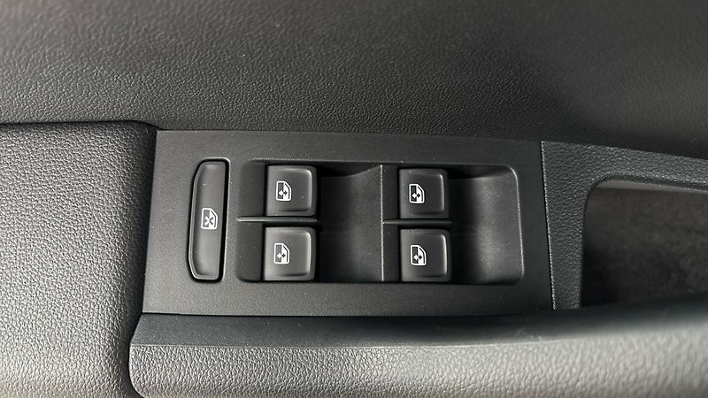 Škoda Octavia 1.5 TSI G-Tec DSG Ambition Com - fotka 21 z 22