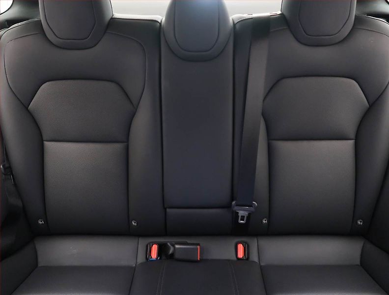 Tesla Model 3 (2025) Long Range RWD 79kWh, SoH 94% - fotka 10 z 27