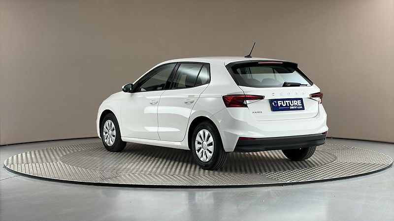 Škoda Fabia 1.0 TSI Ambition - fotka 2 z 24