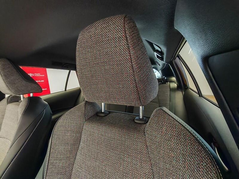 Toyota Corolla Touring Sports 2.0 Hybrid Styl - fotka 15 z 38