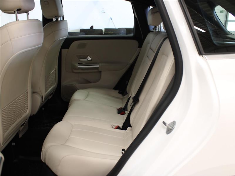 Mercedes-Benz Třídy B 2,0 220 140KW 1.maj, CZ, zánov - fotka 15 z 33
