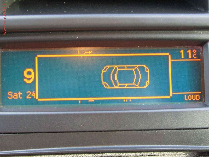 Peugeot 5008 (2015) 1.6 HDi, ČR, autoAC - fotka 16 z 21