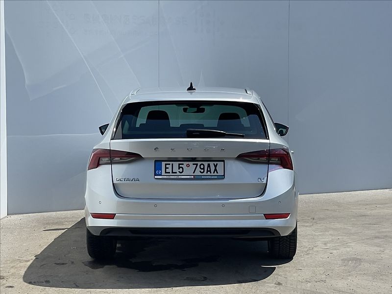 Škoda Octavia 1,4 TSI DSG Style Plus ACC  iV - fotka 23 z 24