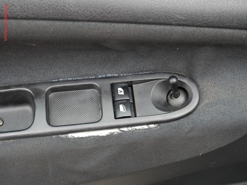 Peugeot 207 (2007) 1.4i, ČR - fotka 11 z 15