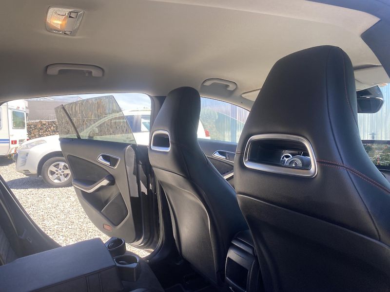 Mercedes-Benz CLA 220D 170PS AMG SERVIS MB - fotka 125 z 160