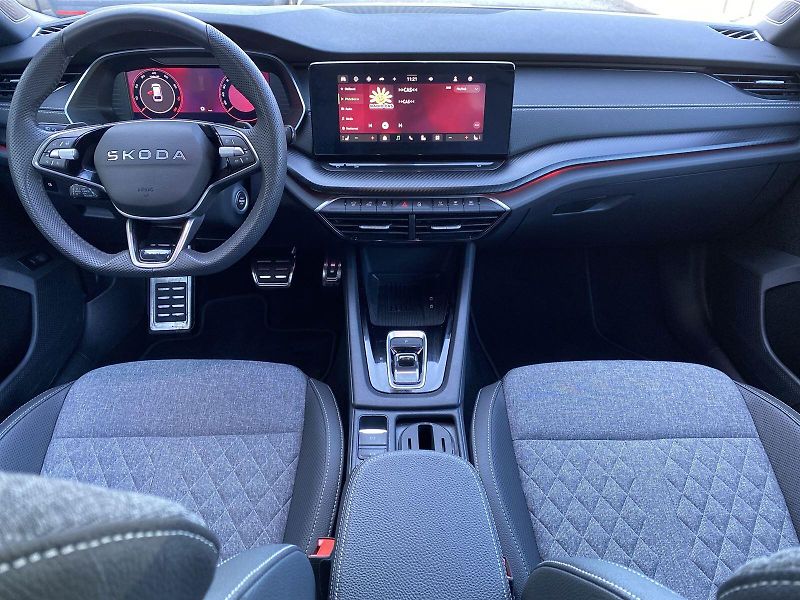 Škoda Octavia (2025) Combi 1.5 TSI DSG Sportline - fotka 5 z 34