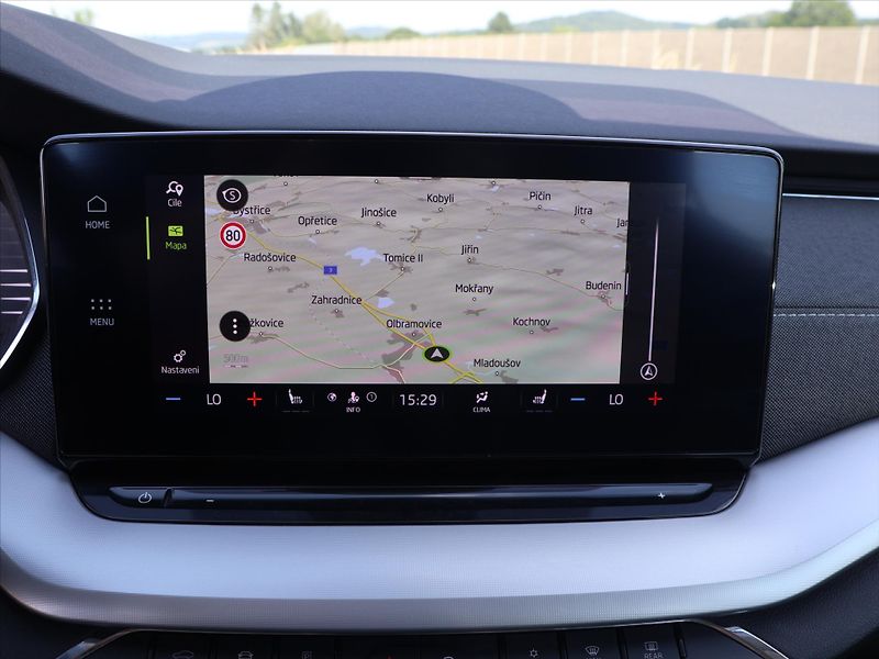 Škoda Octavia 2,0 TDI DSG Matrix Virtual DPH - fotka 16 z 25