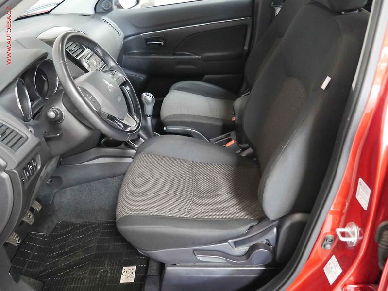 Mitsubishi ASX (2015) 1.6 MiVC, 1.maj,ČR, AC, temp - fotka 9 z 17