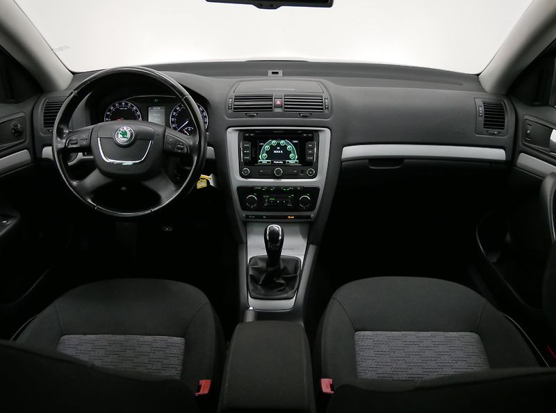 Škoda Octavia - fotka 5 z 25