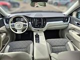 Volvo XC60 2,0 B4 AWD MOMENTUM+ - náhled 9