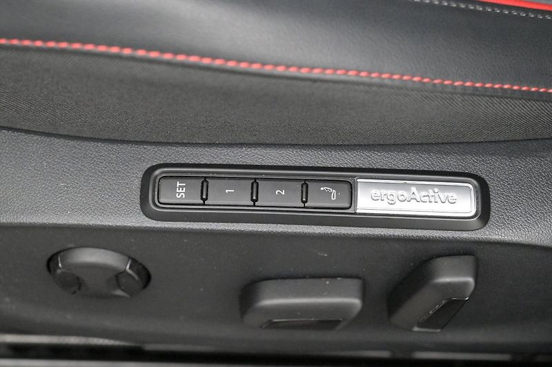Volkswagen ID.7 Tourer GTX AWD 360 HuD H/K DCC Vent T - fotka 13 z 22