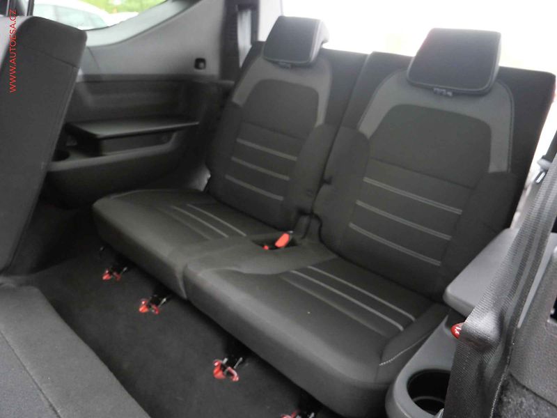 Dacia Jogger (2023) 1.0TCe, Exception - fotka 11 z 27