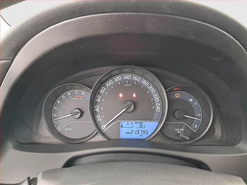 Toyota Auris (2015) 1.6 Valvematic, Serv.kniha - fotka 11 z 17