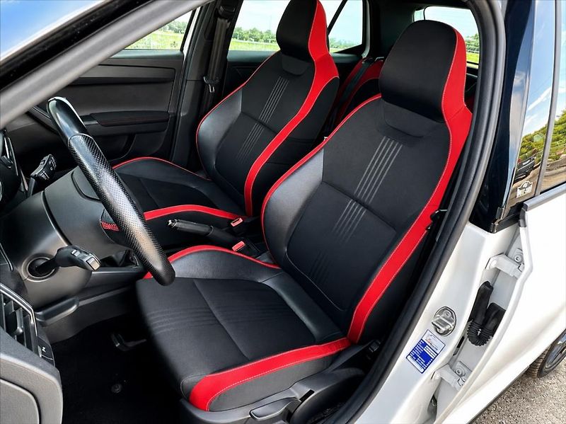 Škoda Fabia 1,0 MPi MONTE CARLO BC LED AC - fotka 6 z 10
