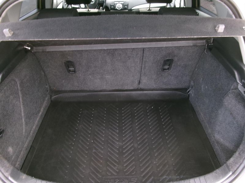Mazda 3 (2009) 1,6i AC NAVI TEMP VÝHŘEV - fotka 11 z 31