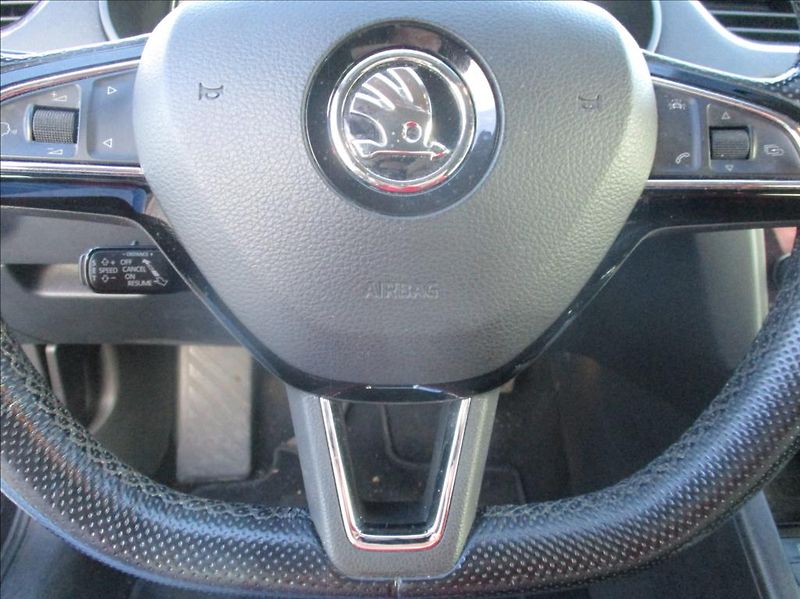 Škoda Octavia 2,0 TDI, Style,DSG,navi,DPH,CZ - fotka 20 z 29
