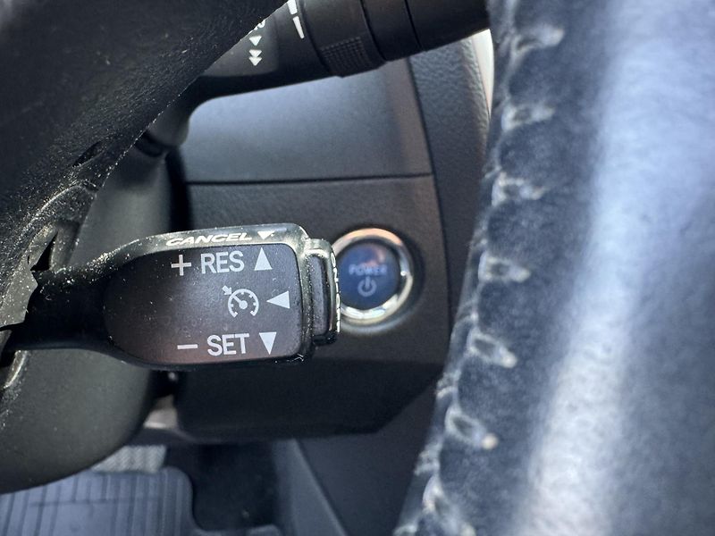 Toyota Auris 1,8HYBRID STYLE, ČR - fotka 17 z 20