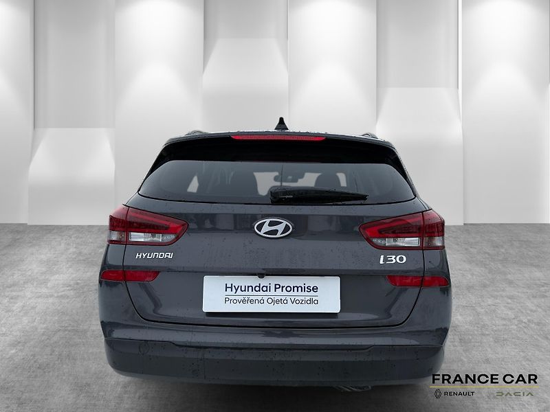 Hyundai i30 (2025) 1.0 T-GDi 74kW Family - fotka 6 z 24