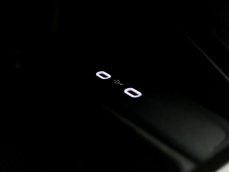 Škoda Octavia 2,0 TDI CZ Ambition 1.Maj DPH - fotka 27 z 38