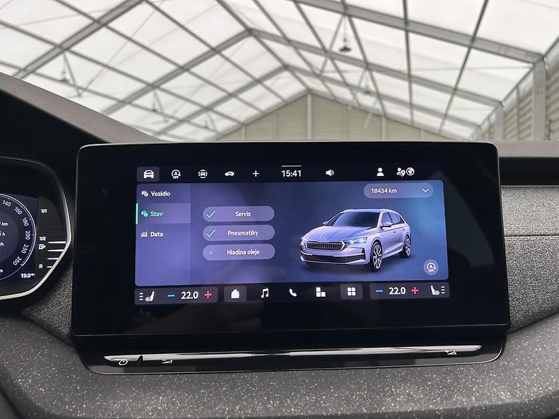 Škoda Octavia 1.5 TSI Top selection - fotka 11 z 32