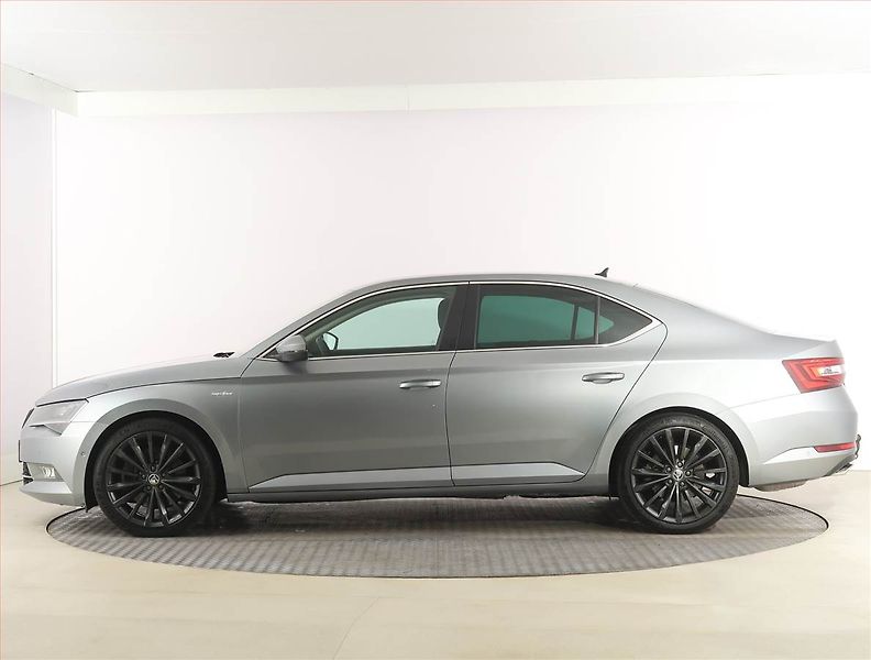 Škoda Superb (2016) Laurin&Klement 2.0 TSI - fotka 3 z 31
