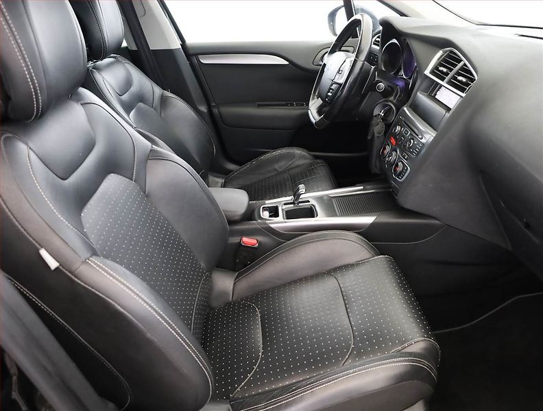 Citroën C4 (2011) 1.6 HDi, Automat, Serv.kniha - fotka 7 z 17
