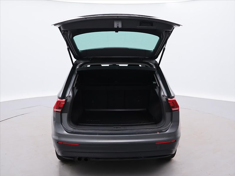 Volkswagen Tiguan 1,4 TSI 92KW CZ KLIMA LED - fotka 9 z 30