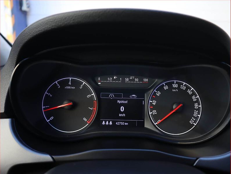 Opel Corsa (2017) 1.2, Serv.kniha, Tempomat - fotka 11 z 16