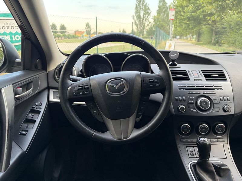 Mazda 3 1.6 Kenko - fotka 23 z 30
