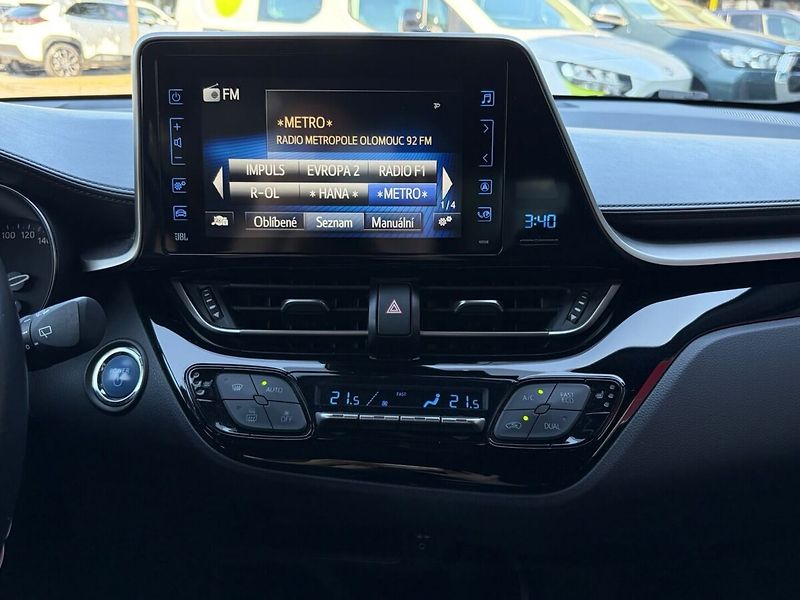Toyota C-HR 1.8 Hybrid Premium - fotka 10 z 20