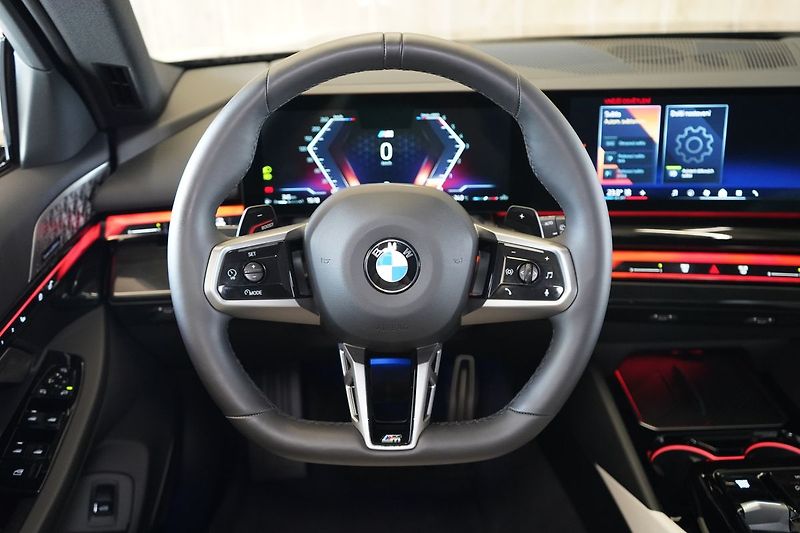 BMW Řada 5 540d xDrive, Bowers, Tažné - fotka 26 z 50