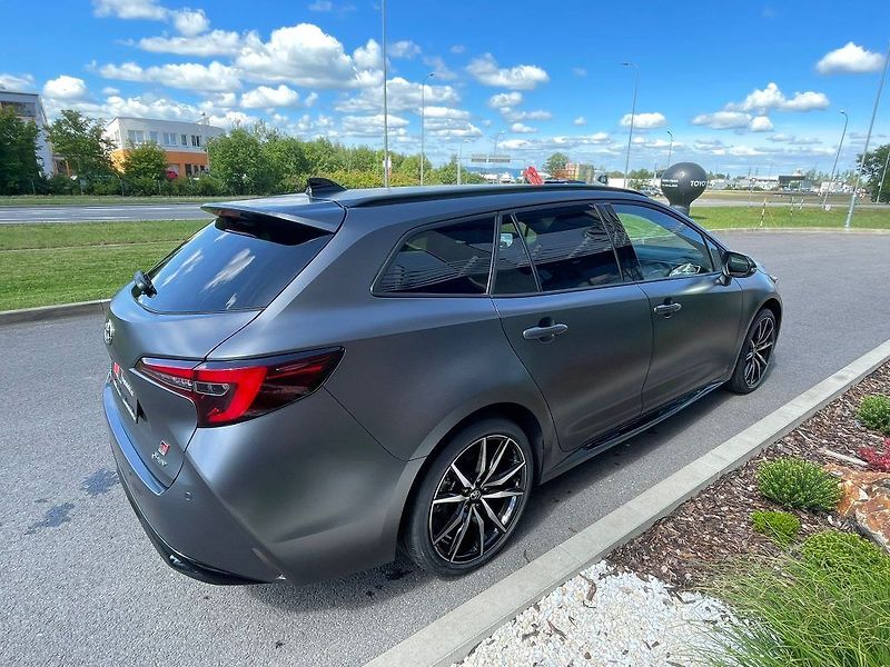 Toyota Corolla 2.0 Hybrid automat GR SPORT - fotka 7 z 29