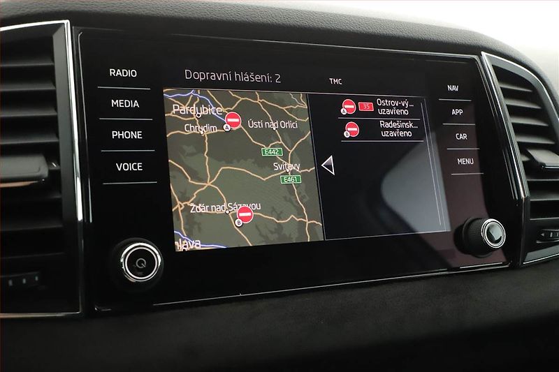 Škoda Karoq (2019) Ambition 1.0 TSI, Navi - fotka 18 z 20